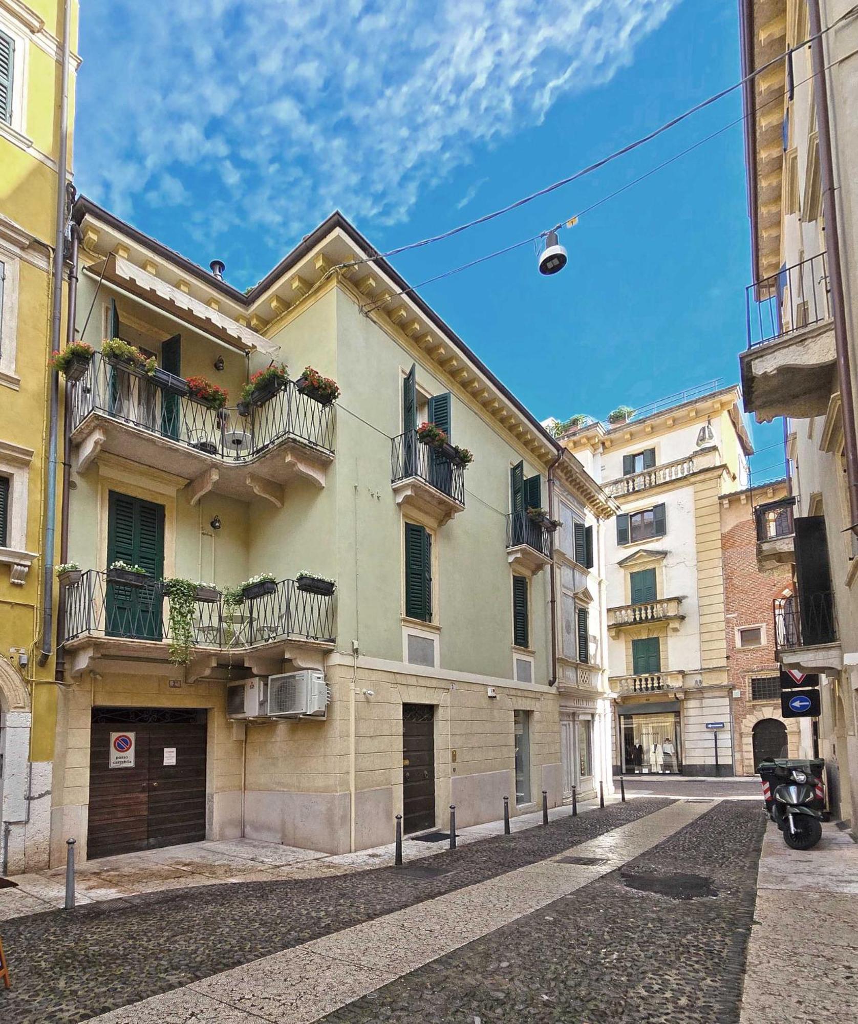 Mva Madama Verona Aparments Екстер'єр фото